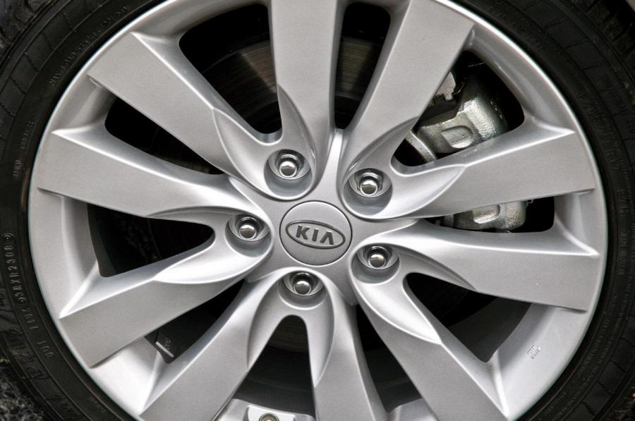 Kia Forte 2010 года  (фото 3 из 18)